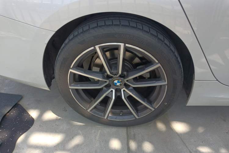 Used BMW 3 Series 2023 325Li M Sport Package Exterior 5