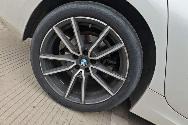 Used BMW 3 Series 2023 325Li M Sport Package Exterior 5