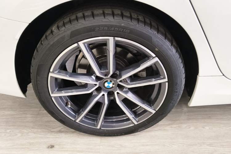 Used BMW 3 Series 2023 320Li M Sport Package Exterior 5