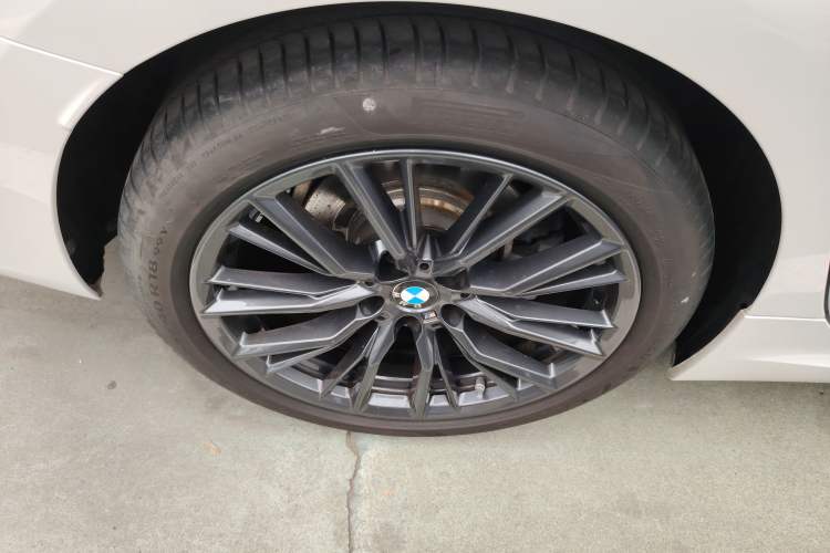 Used BMW 3 Series 2023 325i M Sport Night Edition Package Exterior 5