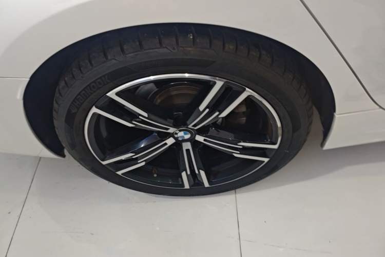 Used BMW 3 Series 2023 325i M Sport Package Exterior 5