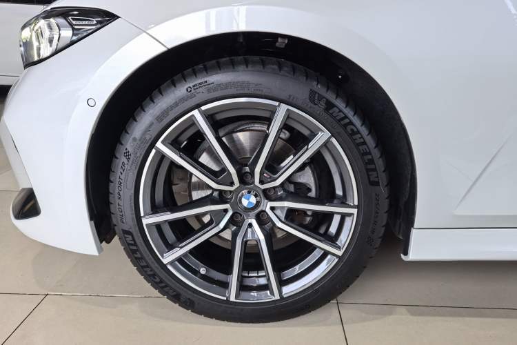 Used BMW 3 Series 2023 325Li M Sport Package Exterior 6
