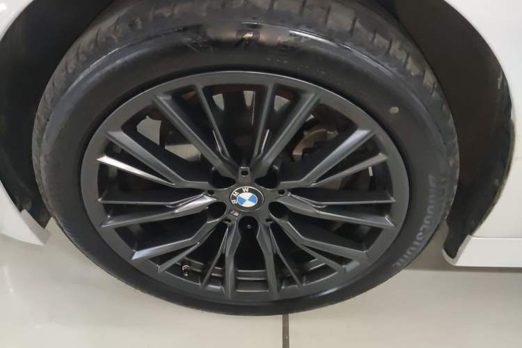 Used BMW 3 Series 2023 325Li M Sport Night Edition Package Exterior 7