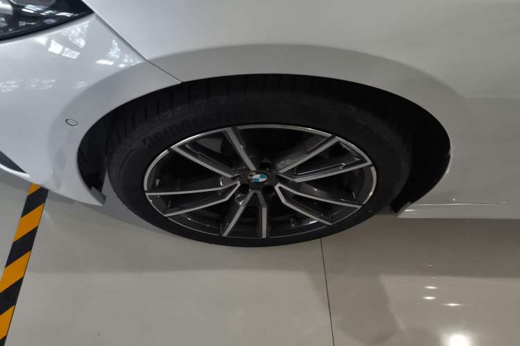 Used BMW 3 Series 2023 325Li M Sport Package Exterior 7