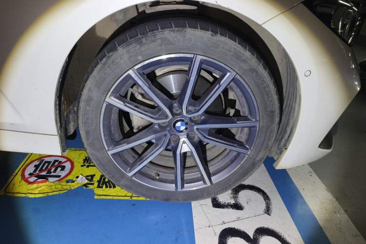 Used BMW 3 Series 2023 325Li M Sport Package Exterior 7
