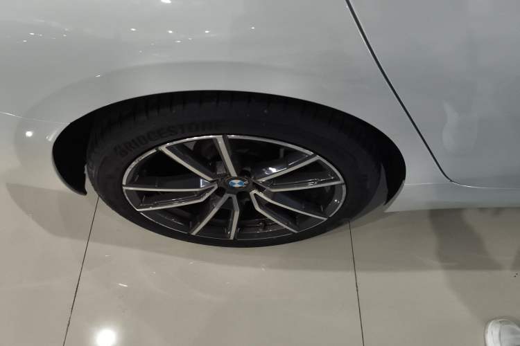 Used BMW 3 Series 2023 325Li M Sport Package Exterior 8
