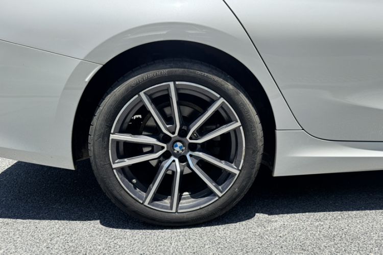 Used BMW 3 Series 2023 325Li M Sport Package Exterior 8