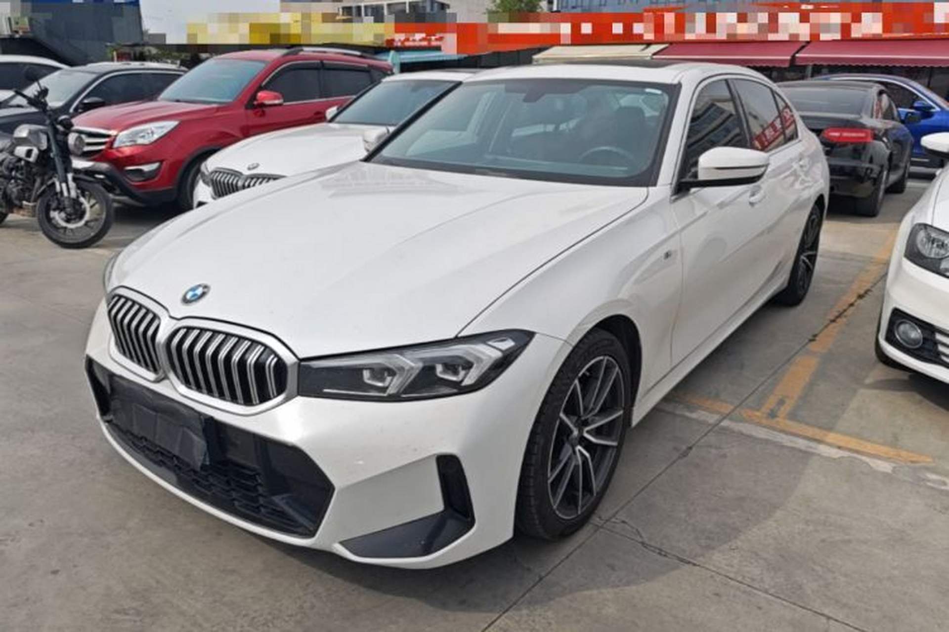Used BMW 3 Series 2023 320Li M Sport Package Front Left 45 Deg