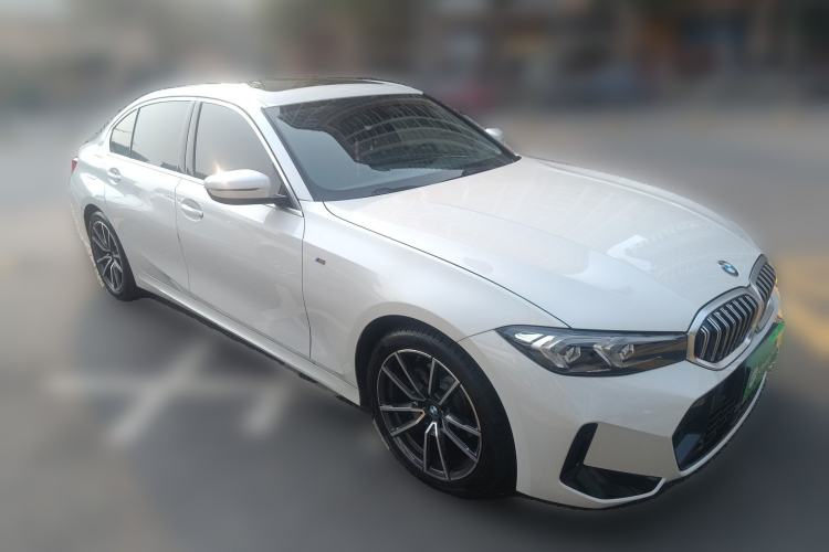 Used BMW 3 Series 2023 320Li M Sport Package Front Right 45 Deg