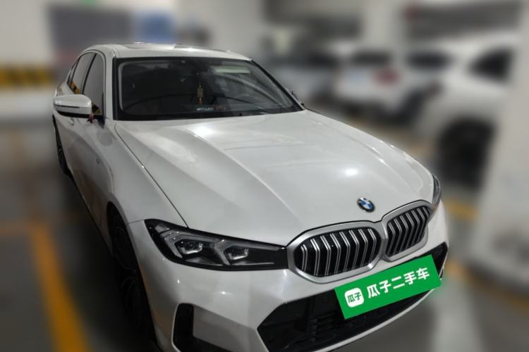 Used BMW 3 Series 2023 320Li M Sport Package Front Right 45 Deg