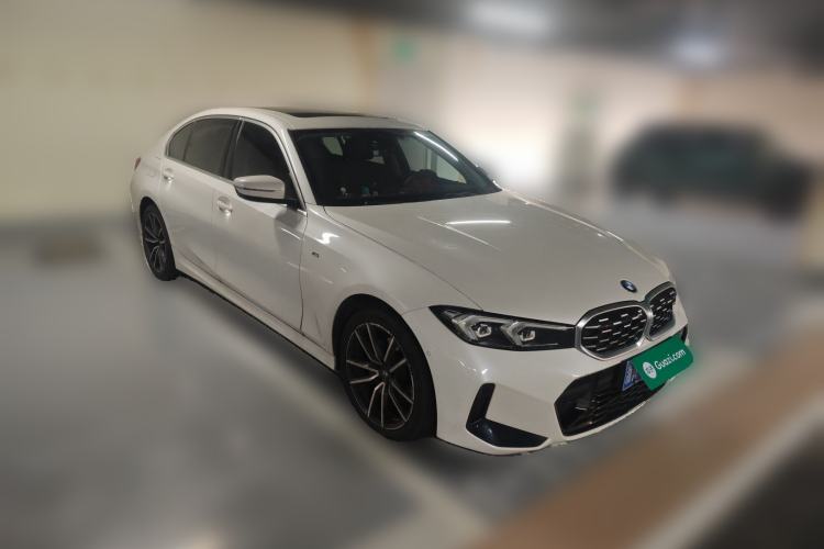 Used BMW 3 Series 2023 325Li M Sport Package Front Right 45 Deg