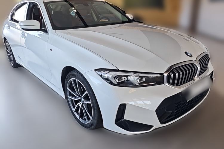 Used BMW 3 Series 2023 320Li M Sport Package Front Right 45 Deg