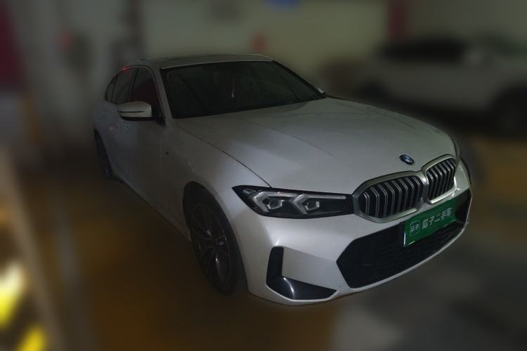 Used BMW 3 Series 2023 320Li M Sport Package Front Right 45 Deg