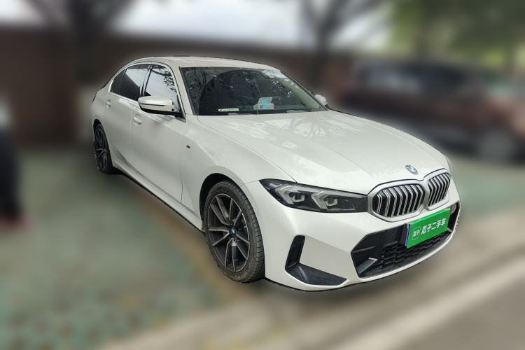Used BMW 3 Series 2023 325Li M Sport Package Front Right 45 Deg