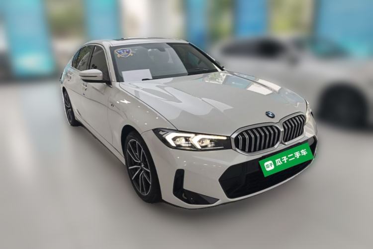 Used BMW 3 Series 2023 320Li M Sport Package Front Right 45 Deg