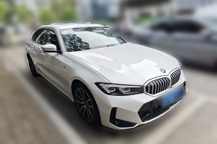 Used BMW 3 Series 2023 320Li M Sport Package Front Right 45 Deg