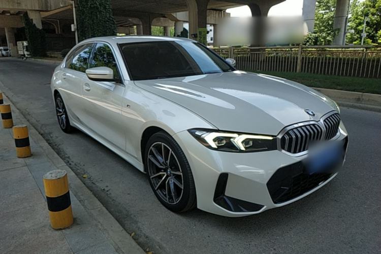 Used BMW 3 Series 2023 320Li M Sport Package Front Right 45 Deg