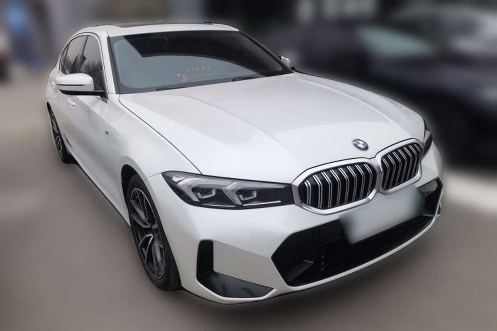 Used BMW 3 Series 2023 320Li M Sport Package Front Right 45 Deg