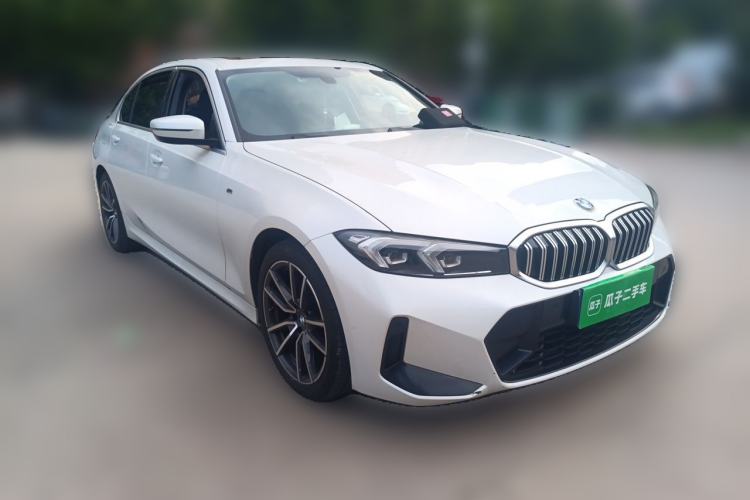 Used BMW 3 Series 2023 320Li M Sport Package Front Right 45 Deg