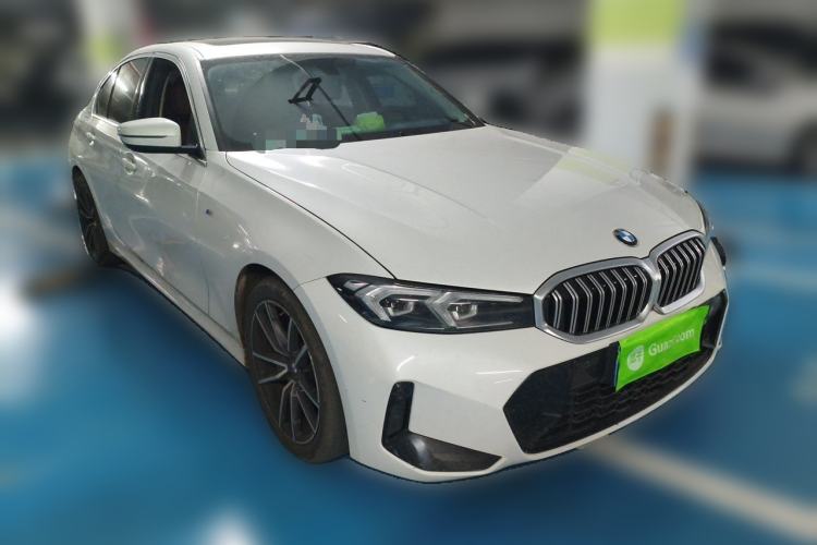 Used BMW 3 Series 2023 325i M Sport Package Front Right 45 Deg