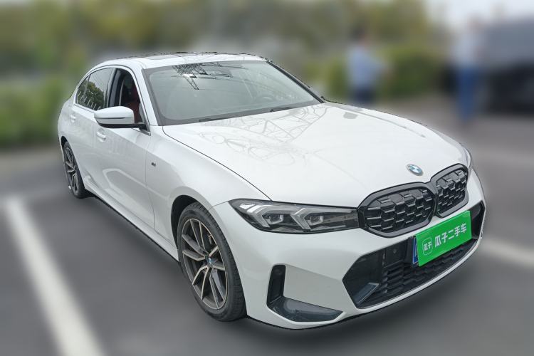 Used BMW 3 Series 2023 320Li M Sport Package Front Right 45 Deg
