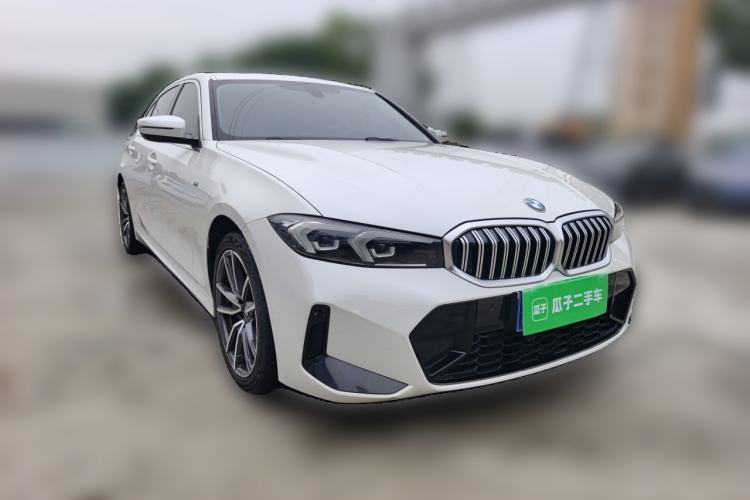 Used BMW 3 Series 2023 320Li M Sport Package Front Right 45 Deg