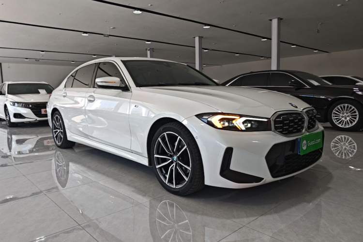 Used BMW 3 Series 2023 325Li M Sport Package Front Right 45 Deg