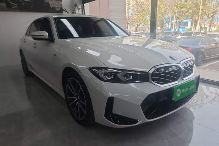 Used BMW 3 Series 2023 320Li M Sport Package Front Right 45 Deg