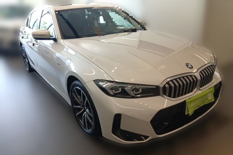 Used BMW 3 Series 2023 320Li M Sport Package Front Right 45 Deg