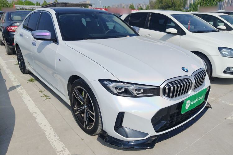 Used BMW 3 Series 2023 325i M Sport Package Front Right 45 Deg