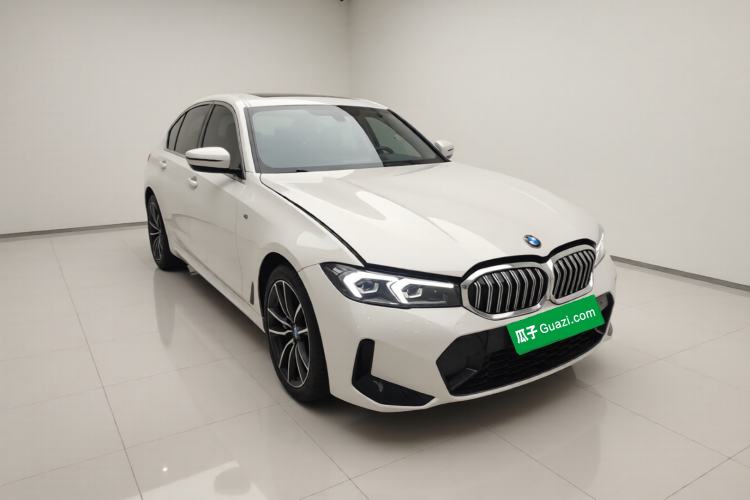 Used BMW 3 Series 2023 320Li M Sport Package Front Right 45 Deg