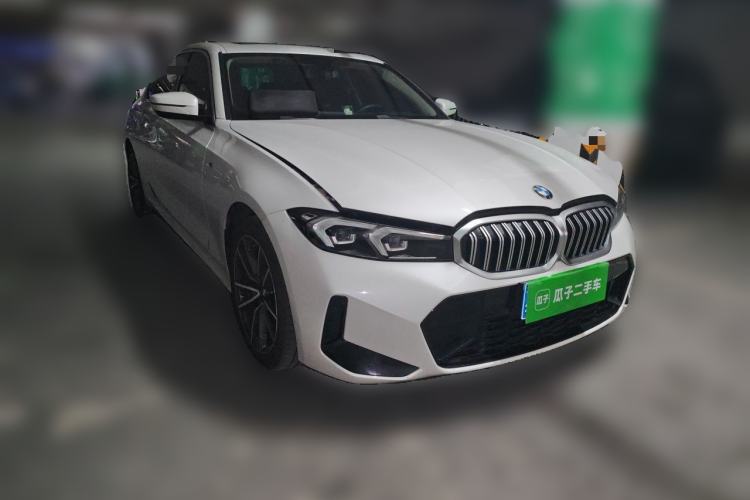 Used BMW 3 Series 2023 320Li M Sport Package Front Right 45 Deg