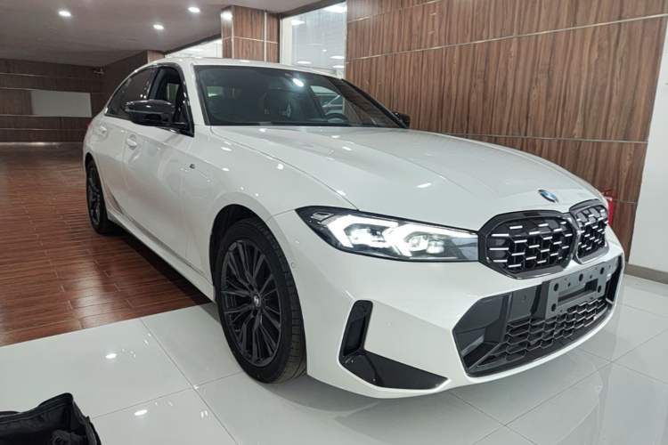 Used BMW 3 Series 2023 325i M Sport Night Edition Package Front Right 45 Deg