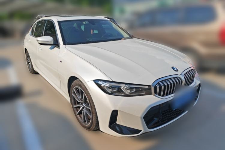 Used BMW 3 Series 2023 320Li M Sport Package Front Right 45 Deg