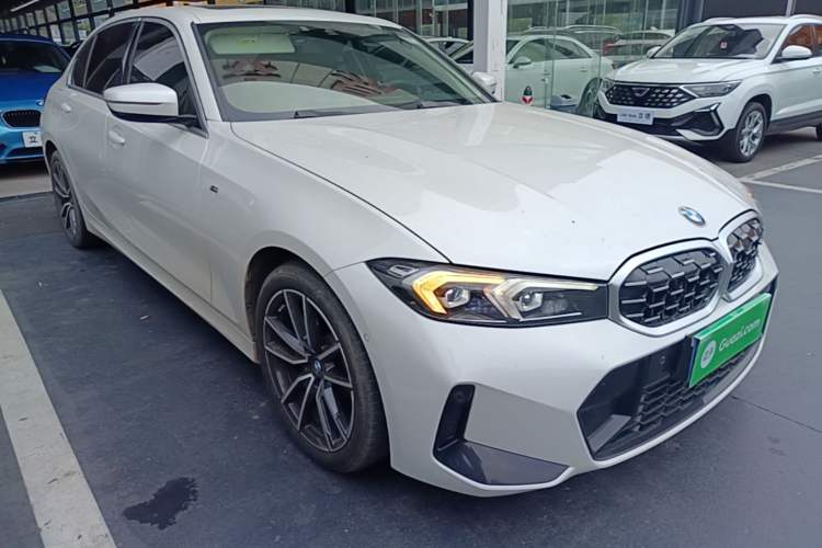 Used BMW 3 Series 2023 325Li M Sport Package Front Right 45 Deg