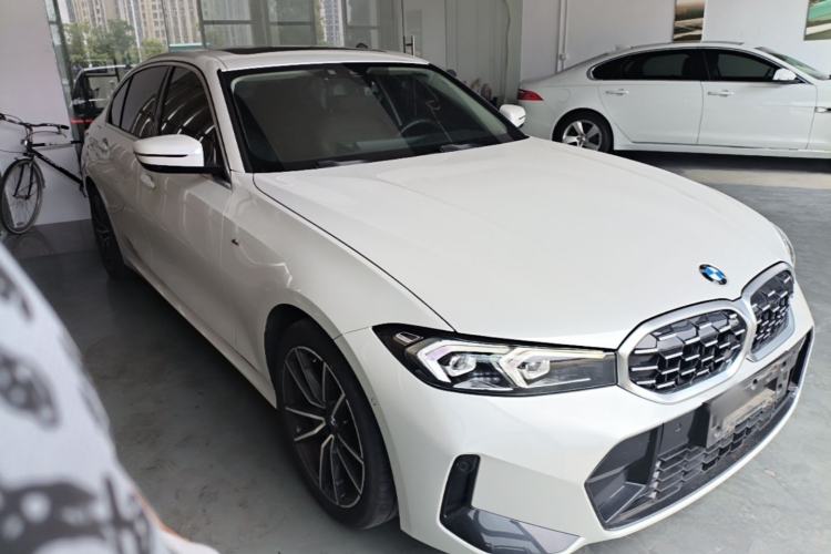 Used BMW 3 Series 2023 325Li M Sport Package Front Right 45 Deg