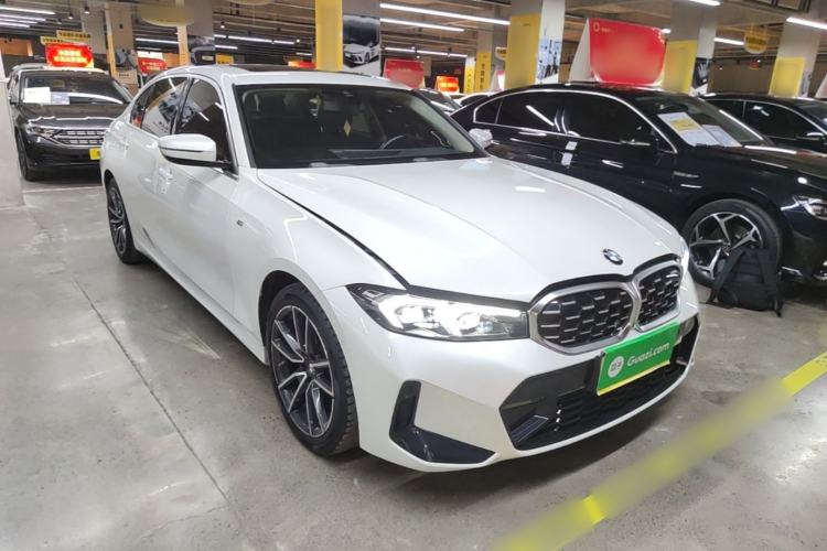 Used BMW 3 Series 2023 325Li M Sport Package Front Right 45 Deg