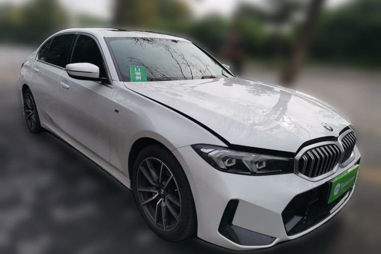 Used BMW 3 Series 2023 320Li M Sport Package Front Right 45 Deg