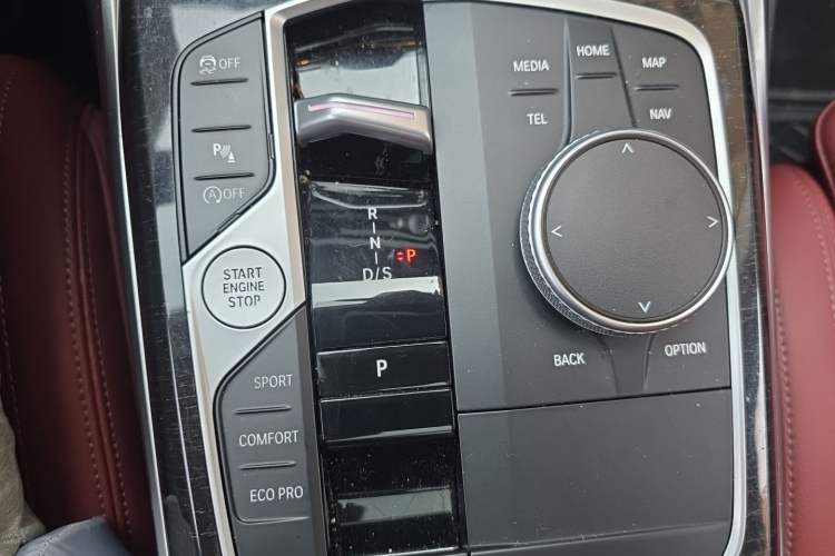 Used BMW 3 Series 2023 325Li M Sport Package Gear Lever