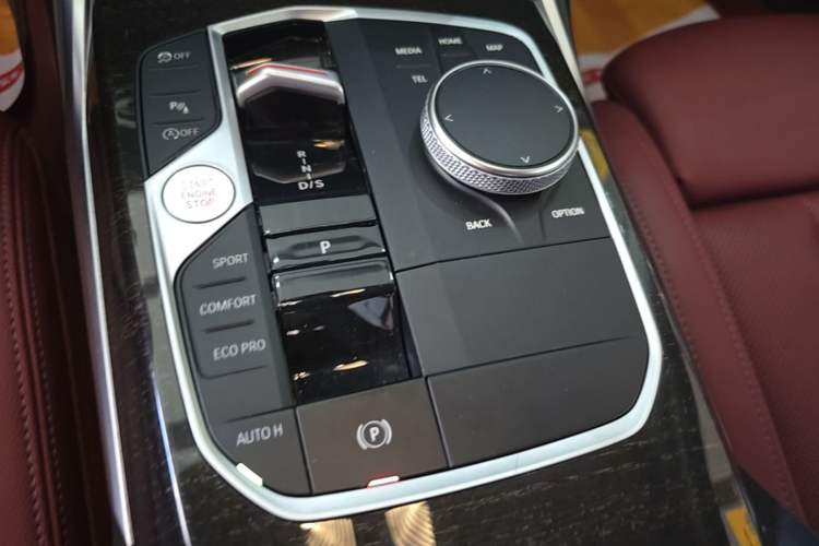 Used BMW 3 Series 2023 325Li M Sport Package Gear Lever