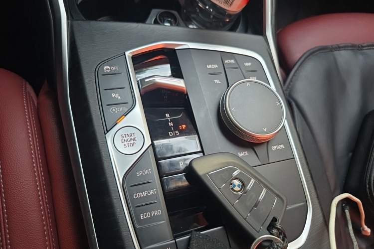 Used BMW 3 Series 2023 325i M Sport Package Gear Lever