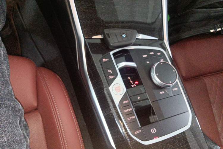 Used BMW 3 Series 2023 325Li xDrive M Sport Package Gear Lever