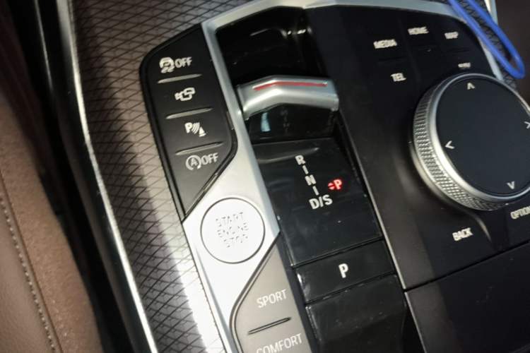 Used BMW 3 Series 2023 325Li M Sport Night Edition Package Gear Lever