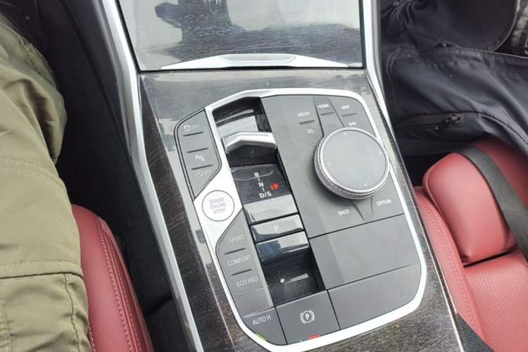 Used BMW 3 Series 2023 325Li M Sport Package Gear Lever