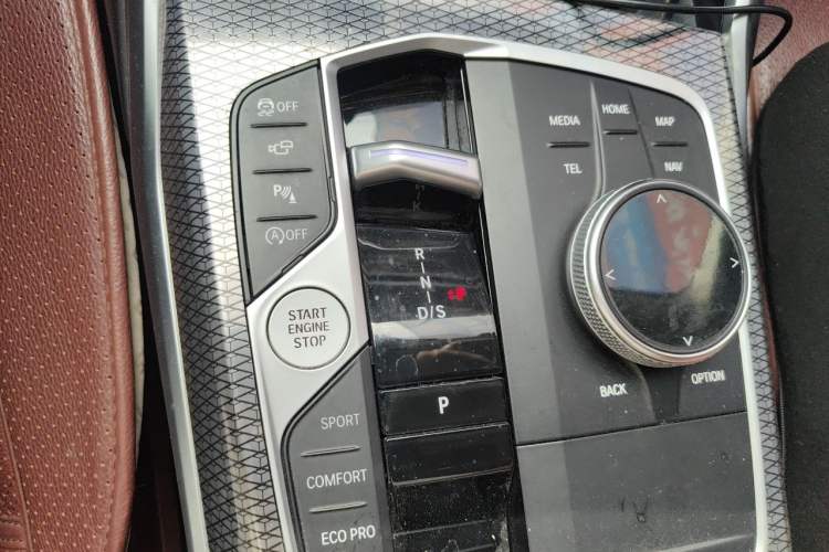 Used BMW 3 Series 2023 325Li M Sport Night Edition Package Gear Lever