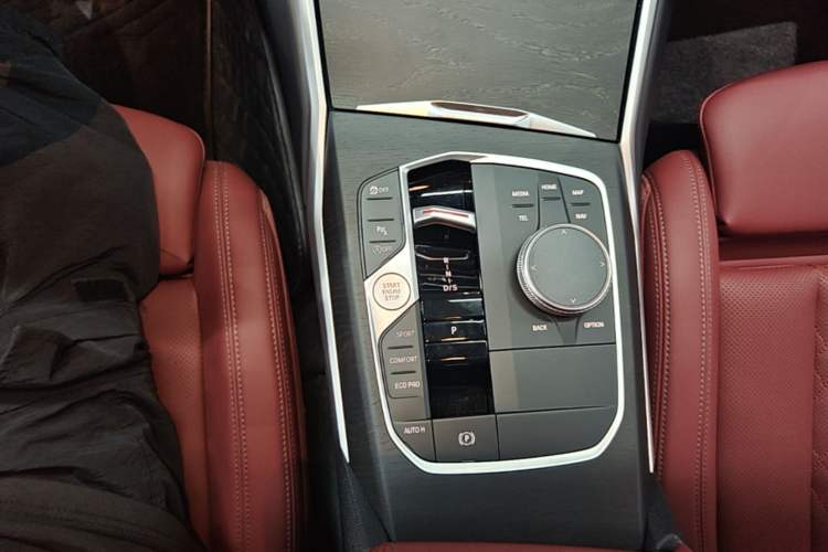 Used BMW 3 Series 2023 325i M Sport Package Gear Lever