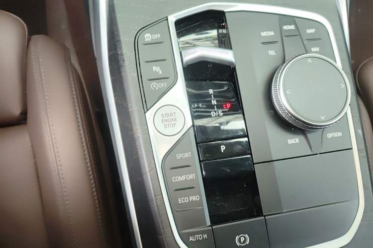 Used BMW 3 Series 2023 325i M Sport Night Edition Package Gear Lever