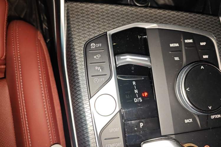 Used BMW 3 Series 2023 325Li M Sport Night Edition Package Gear Lever