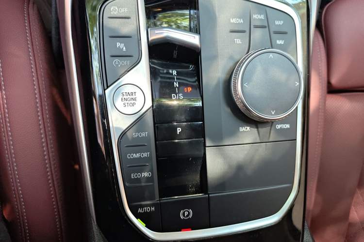 Used BMW 3 Series 2023 320i M Sport Package Gear Lever