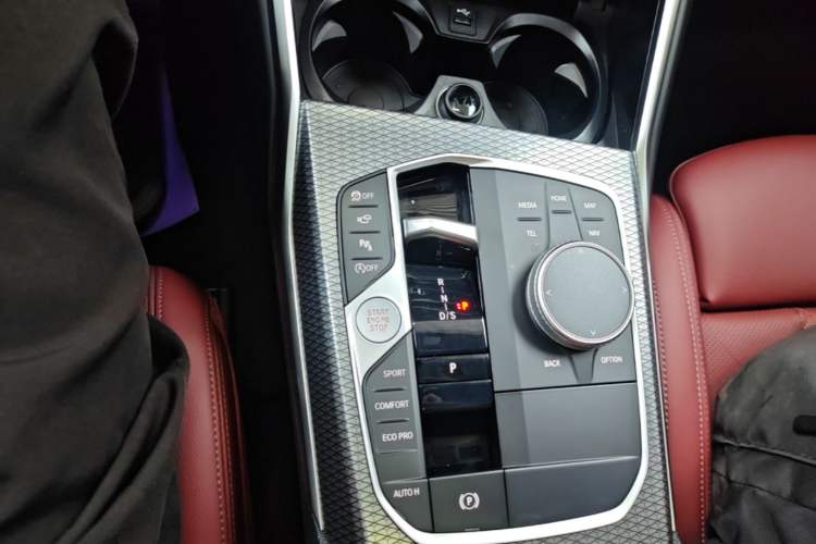 Used BMW 3 Series 2023 325i M Sport Night Edition Package Gear Lever